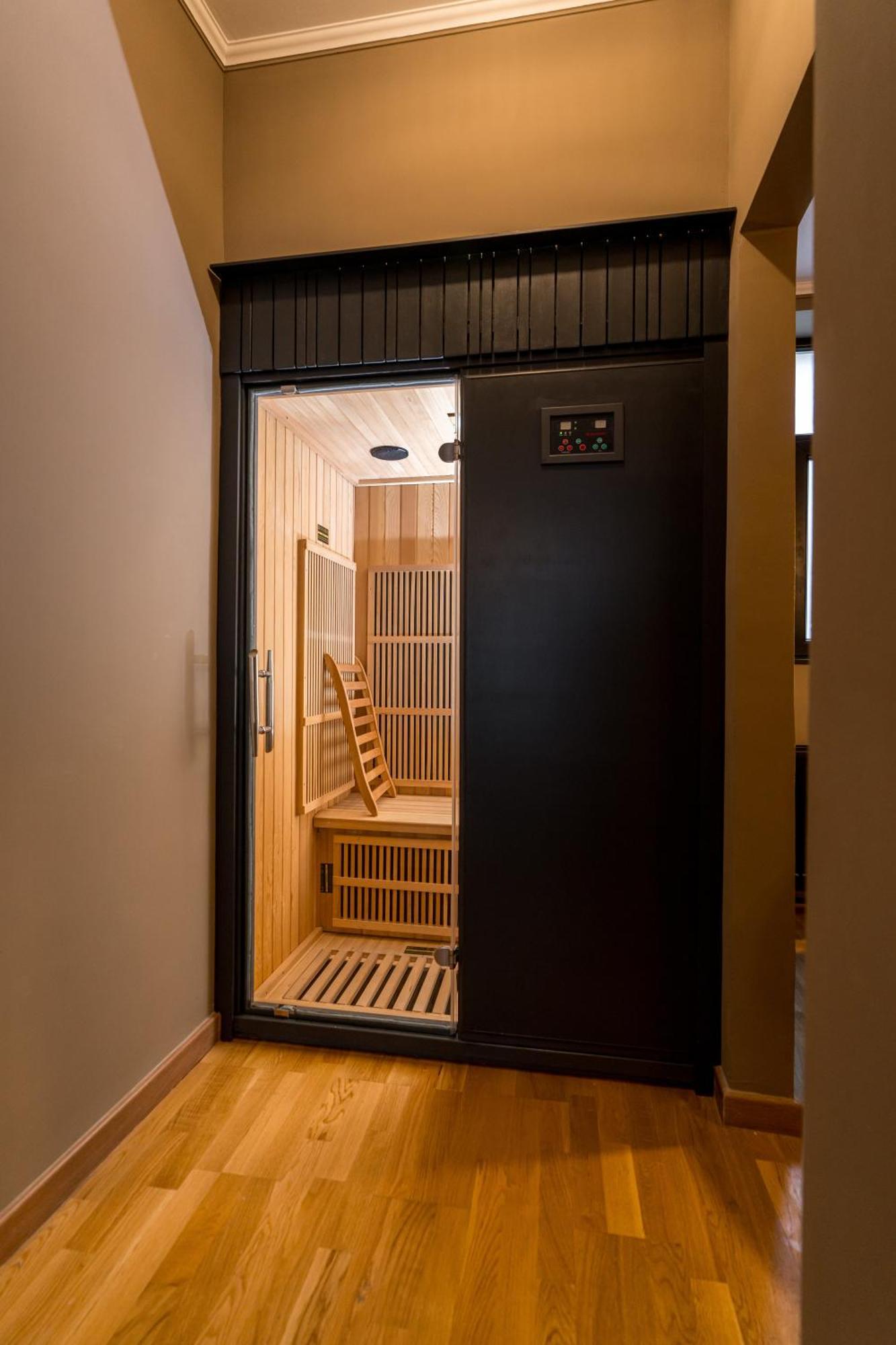 Downtown Calea Victoriei 100 Jacuzzi&sauna&bathtub Apartment