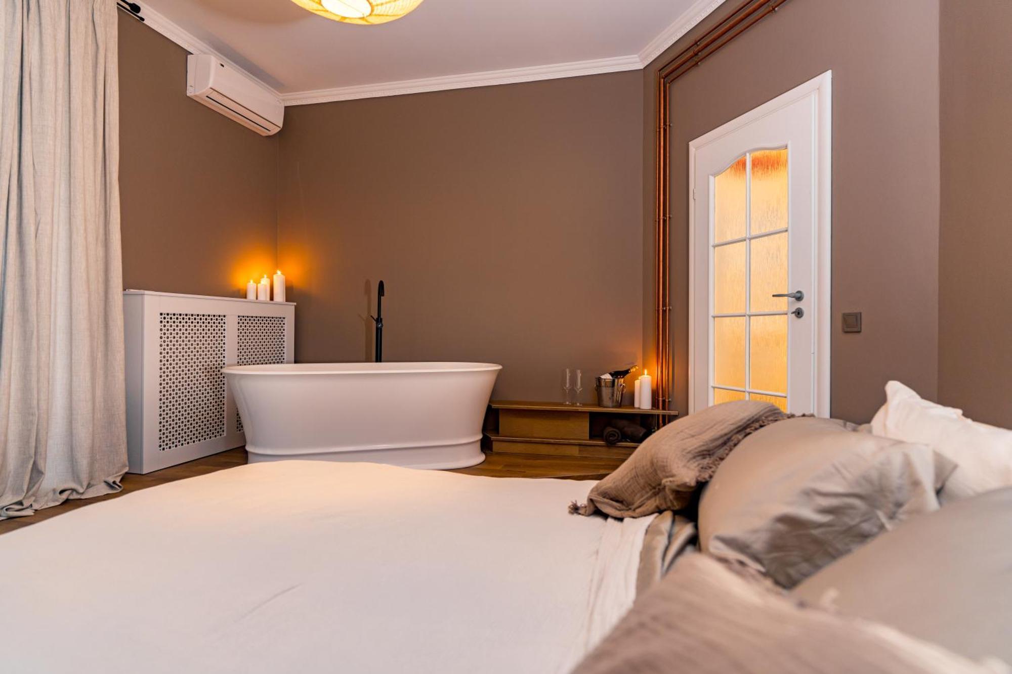Downtown Calea Victoriei 100 Jacuzzi&sauna&bathtub * Bucharest